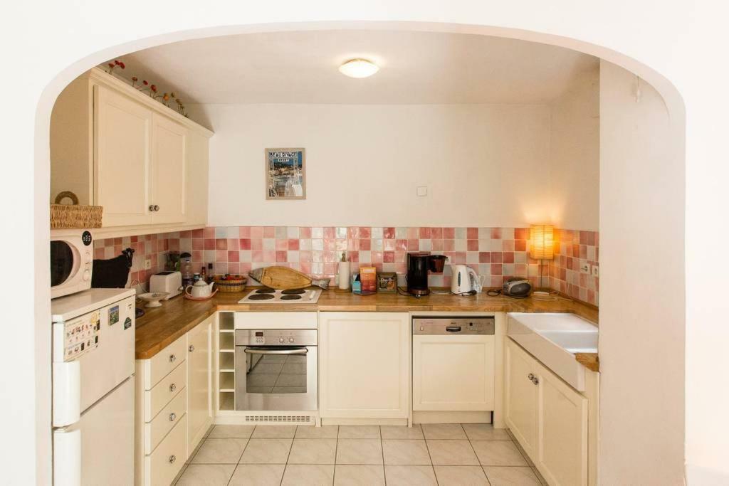 Villa Soraya , Quiet Location With Big Garden Near Beach And Old Town Of Nice * Nizza