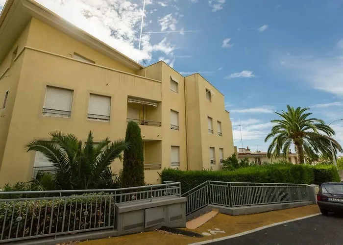 Villa Soraya , Quiet Location With Big Garden Near Beach And Old Town Of Nice